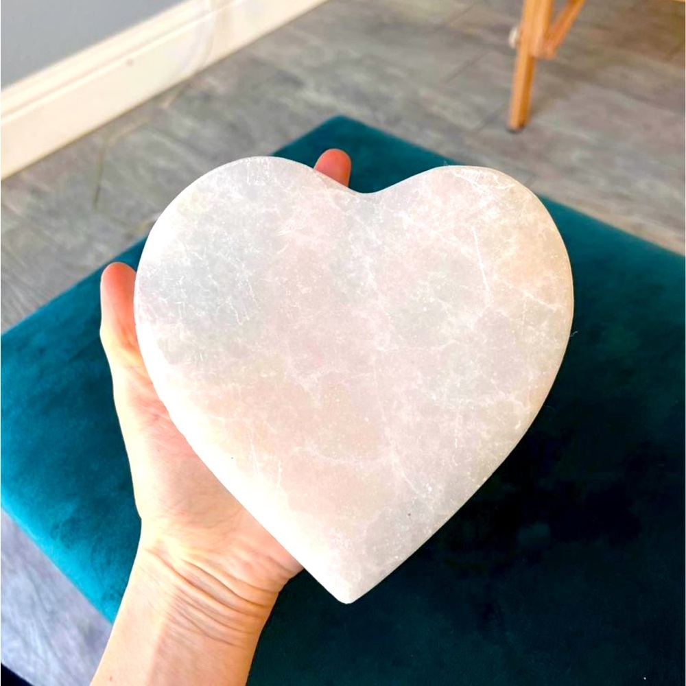 SELENITE PURE HIGH
QUALITY HEART SHAPE